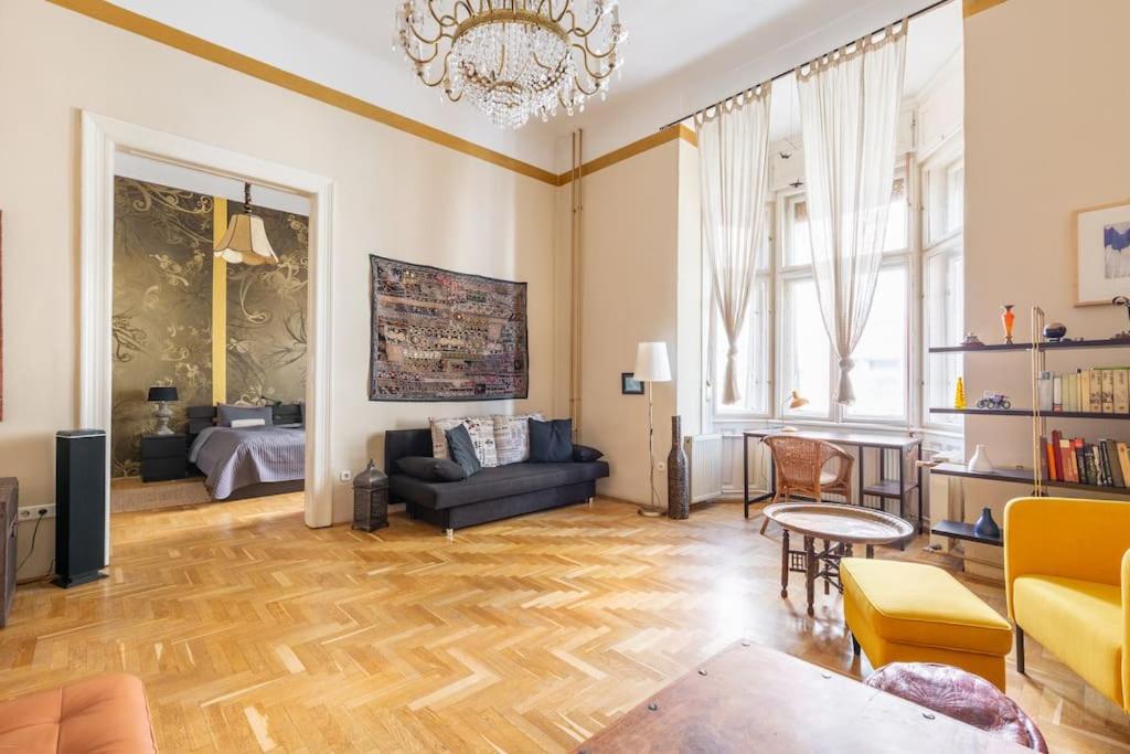 Bourgeois Boheme Apt. 88 M² City Center Budapeste Exterior foto