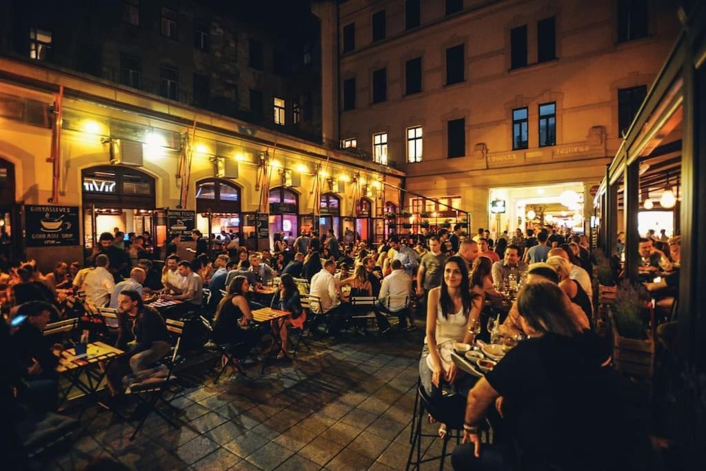 Bourgeois Boheme Apt. 88 M² City Center Budapeste Exterior foto
